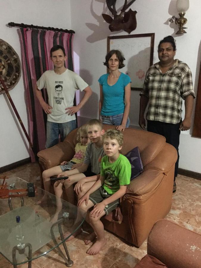 Villa25 Homestay Free Pick Up From The Centre كاندي المظهر الخارجي الصورة